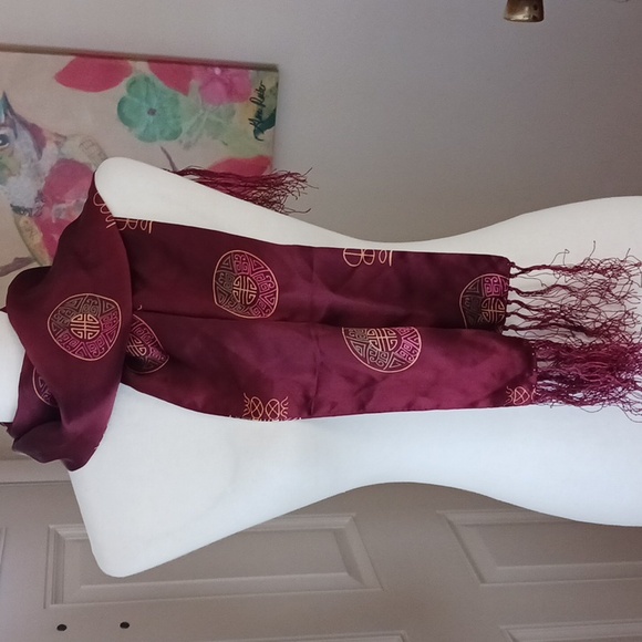 Silk scarf unisex fringe tribal 45 x 11 rectangular shape burgundy maroon pink - Picture 1 of 7